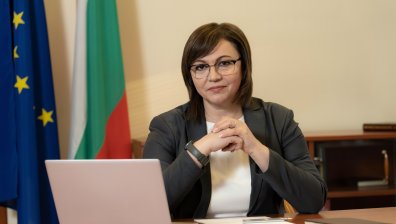 Нинова: Борисов вместо да моли за ваксини, да започва разговори с Китай и Русия