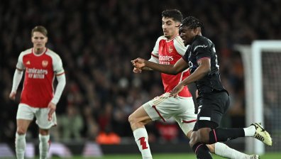 "Арсенал" се изстреля на върха след успех над "Лутън"