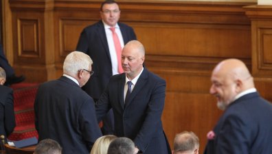 Депутатите правят нов опит да изберат председател на Народното събрание