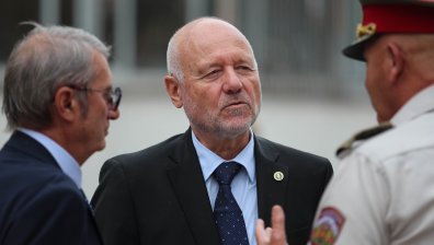 Министър Тагарев прие оставката на съветника си Мустафа Емин