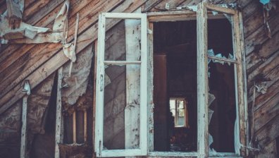 76-годишен загина при пожар в дома си в монтанско село