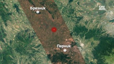 Катастрофа между камион и лек автомобил край Перник...