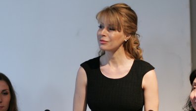 Дъщерята на Мира Добрева: Моят герой, мама, вече диша сама