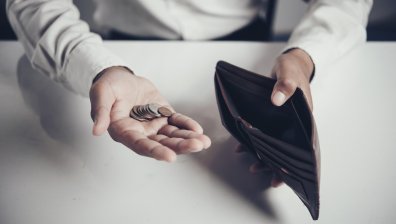 Увеличават линията на бедност с 13,4% до 443 евро