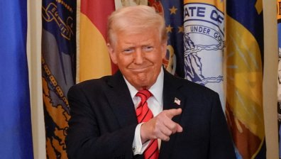 Влизат в сила новите завишени мита на Доналд Тръмп