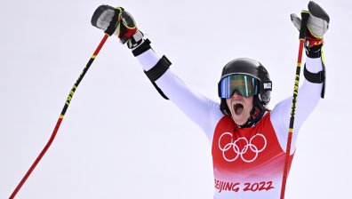 Ева Вукадинова завърши 36-а в гигантския слалом в Пекин, златото е за Сара Хектор