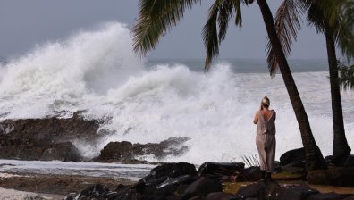 Масова евакуация в Австралия заради циклона "Алфред" (+ГАЛЕРИЯ)