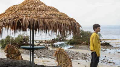 Водна стихия заля Каталуния след рекордни валежи (СНИМКИ)