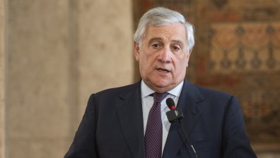 Италия изпраща хуманитарна помощ за Газа, самолети кацат спешно в Египет