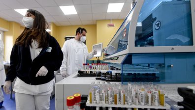 Кралството ще заразява доброволци с Ковид-19, за да изследва вируса и ваксината