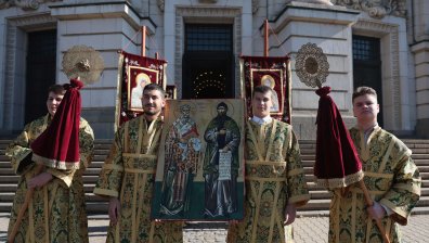 Шествия в София за Деня на народните будители (СНИМКИ)