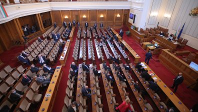 Защо кризата не успя да приземи голяма част от политиците ни