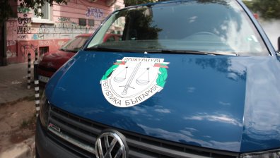 Искат постоянен арест за трима от схемата за получаване на виза в Разград