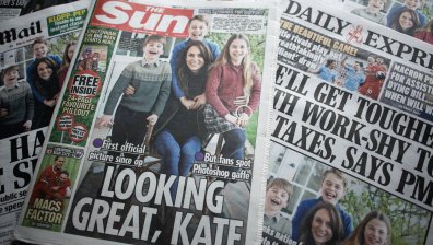 Кейт Мидълтън се извини за обработена семейна снимка, пусната след операцията ѝ