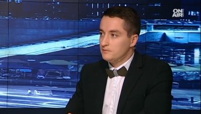 Премиерът целял да избегне отговорност със смяната на екоминистъра