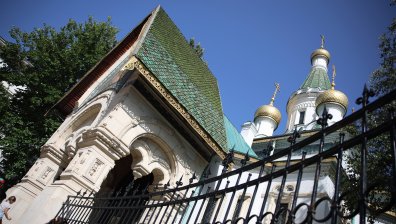 Миряни и тази вечер настояха Руската църква да бъде отворена