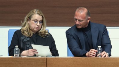 Сделката с "Боташ" под лупа: Министри и директори дават обяснения в НС (СНИМКИ)