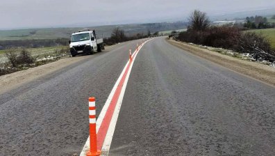 Поставиха ограничителни колчета на смъртоносната отсечка Телиш - Радомирци