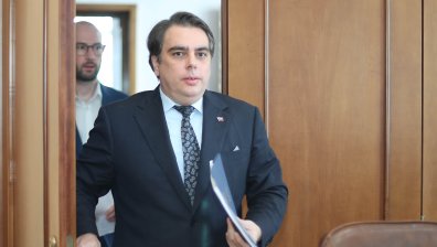 Василев: Бюджетът не е революционен, но продължава добри практики