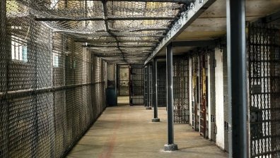 Българин, осъден на доживотен затвор за убийство във Франция, е задържан у нас