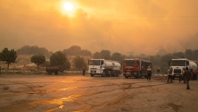 Стотици евакуирани в Турция заради нов горски пожар