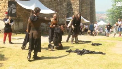 Времето на Асен и Петър оживя във възстановка на крепостта Царевец (ВИДЕО)