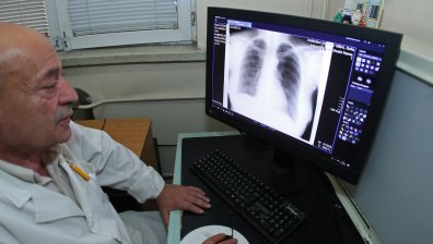 Държавата не подкрепя първите 3 дни от болничния да се поемат от НОИ
