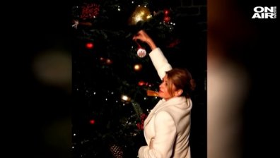 Радева закачи играчка с българска шевица на елхата на "Даунинг стрийт" 10