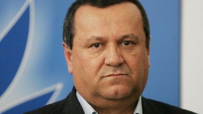 Адемов: Минималната заплата ще бъде увеличена на 340 лв. от януари 2014 г.