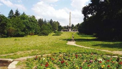 Внимавайте: Настана време за високи треви и кърлежи!