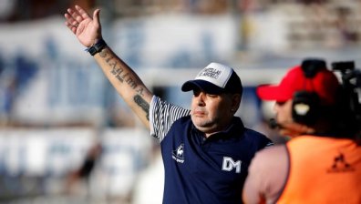 Аржентинската прокуратура обвини лекаря на Марадона за смъртта на легендата