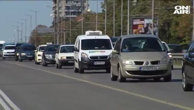 Интензивен трафик и много полиция в последния почивен ден