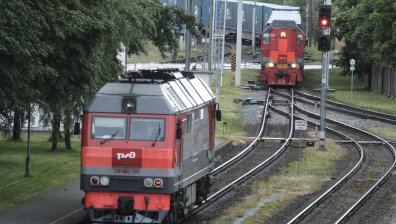 Войната не спря влаковете в Украйна, превозват заедно войници и обикновени хора