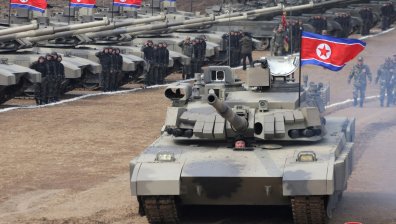 Северна Корея изпраща до 100 бойни машини и техните екипажи за борба с Украйна