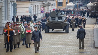 Почетоха началника на отбраната ген. Андрей Боцев с траурна процесия