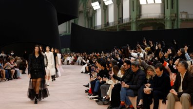 Chanel сложи бляскав завършек на Седмицата на модата в Париж (ВИДЕО+СНИМКИ)
