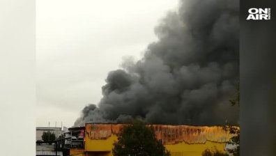 Пожар горя във фабрика за пилешко в Плевен