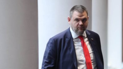 Делян Пеевски: Сезирах КЗК за потенциален картел на "Лукойл" с горива