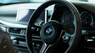 VW и BMW влагат 1 млрд. евро в заводи за батерии