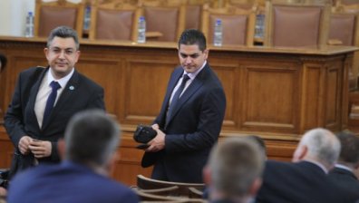 Спортният министър за ЦСКА и "Левски": Ако имат трудности, значи системата е сбъркана