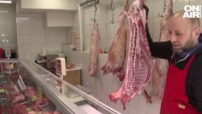За великденската трапеза - агнешка плешка с врат излизат 67 лв.