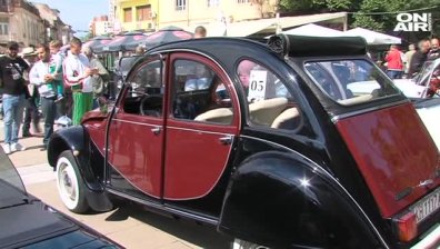 Автомобилен ретропарад завладя ценителите на антики в Благоевград