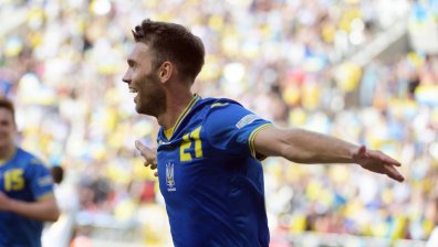 Украйна излезе еднолично начело в групата си след разгром над Армения