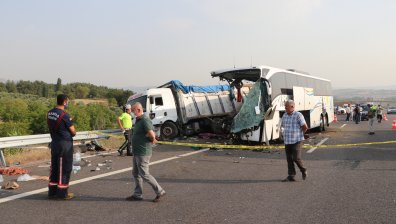 Училищен автобус катастрофира в Турция, има загинал и ранени