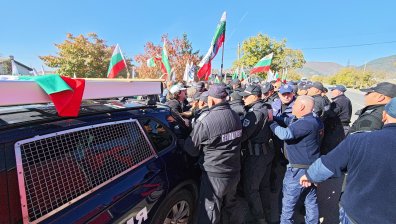 Безсрочен протест на Прохода на Републиката срещу правителството