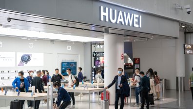 Китай с атака срещу САЩ заради 5G технологиите на Huawei