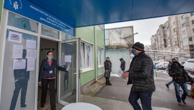 Работодателите могат да кандидатстват за мярката 60/40 до края на месеца