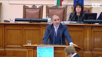 Скандал БСП - ГЕРБ и двучасов работен ден в парламента