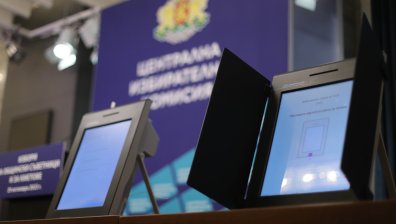 ЦИК отказа да преразгледа решението за машините, кабинетът освобождава зам.-шефа на ДАНС