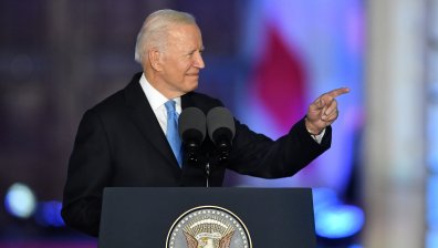 Байдън във Варшава: Престъпникът Путин не може да остане на власт (+СНИМКИ)